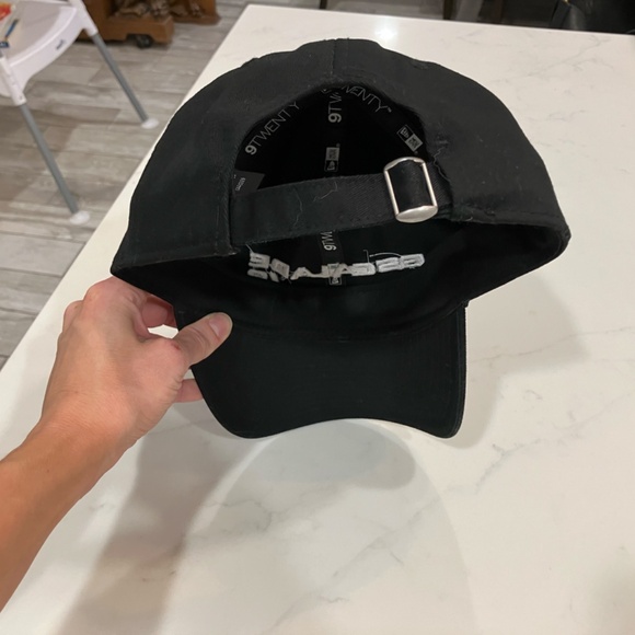 Cadillac "Escalade IQ" Hat Unisex - Picture 3 of 6